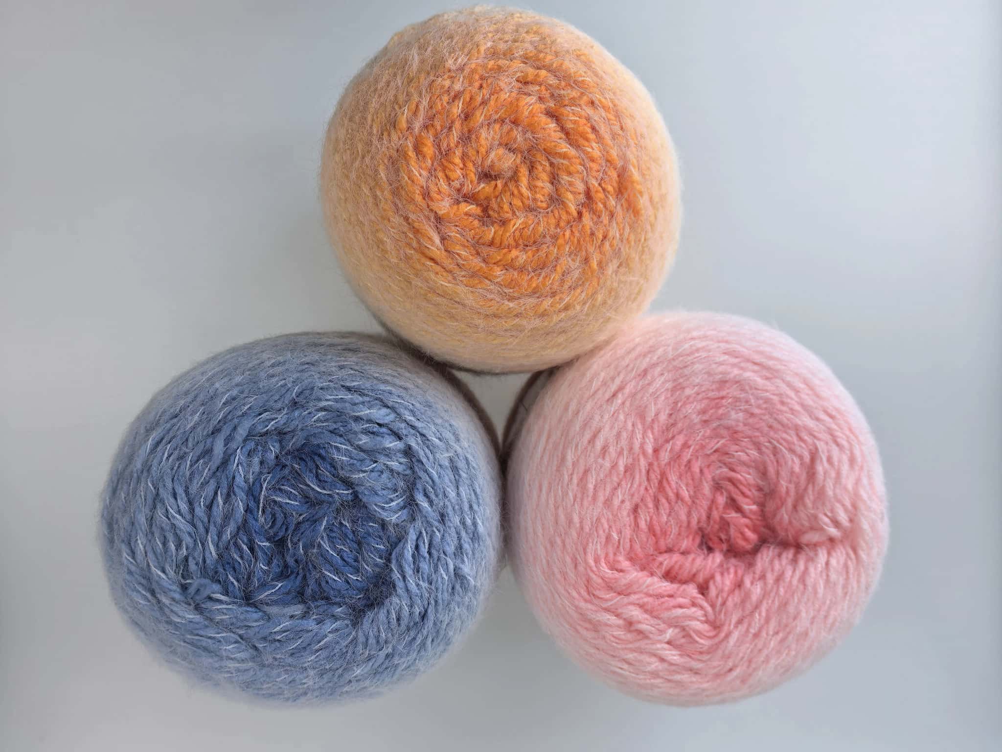 Ombre Yarn for Crocheting - Large Skein of Gradient Yarn Cake, Medium Soft Knitting/Crochet Yarns for Blankets, Scarves, Shawls and Garments.