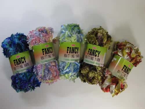 Sustainable Eyelash Yarn Soft Fluffy for Crocheting - Chunky Fuzzy Yarn for Crochet Amigurumi, Hat, Shawls